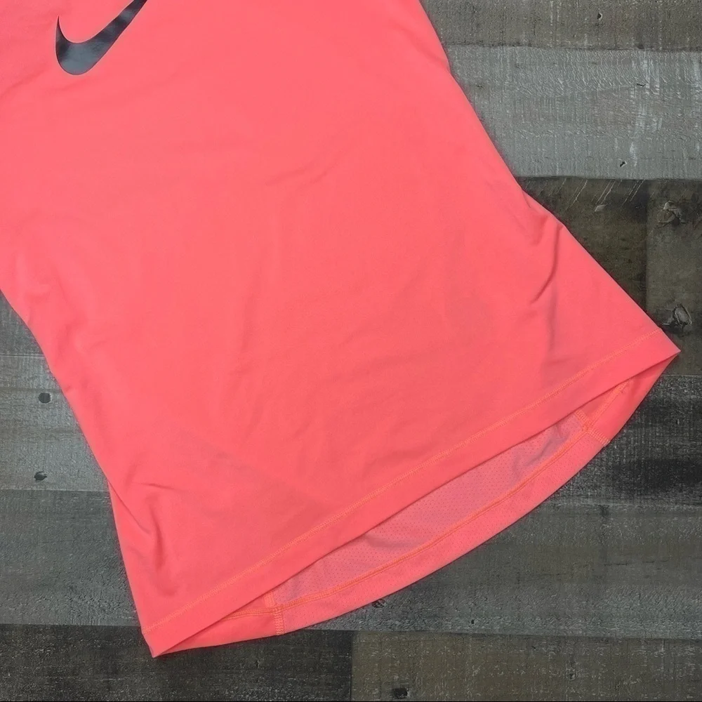 Nike Racerback Tank Top size Small